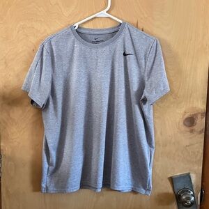 Nike women’s Heather Gray Short Sleeve Tee